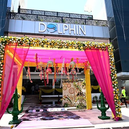 Hotel Dolphin Club à Chinhat Extérieur photo