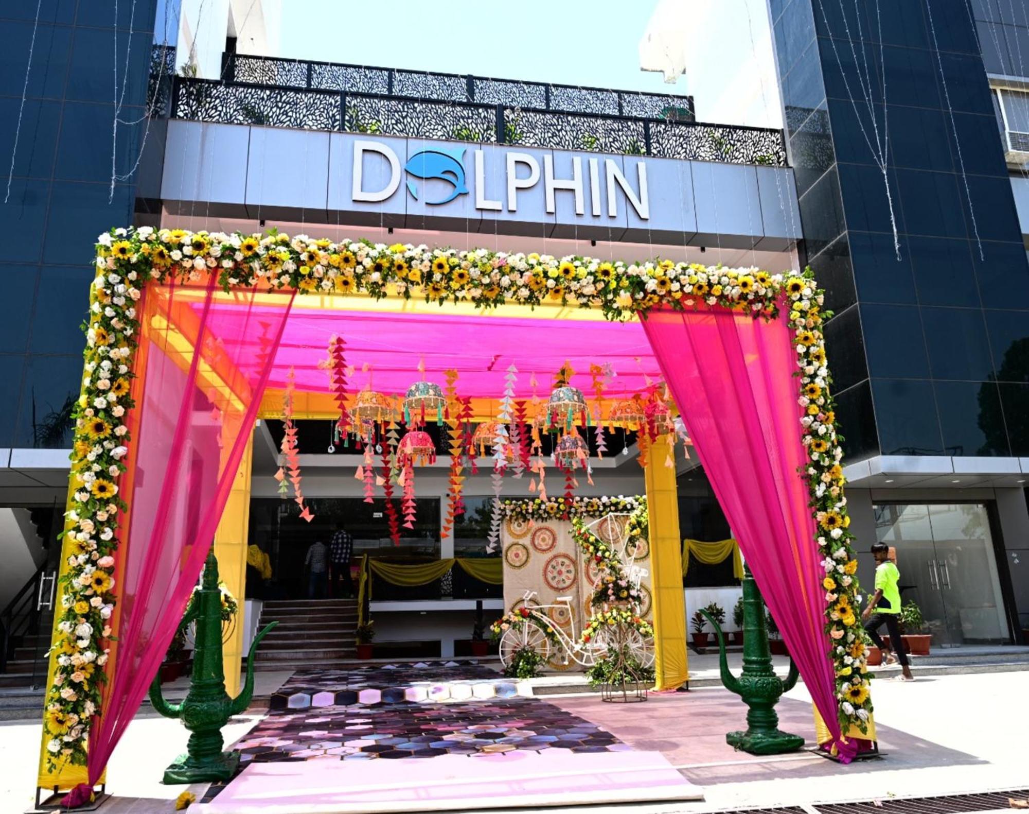 Hotel Dolphin Club à Chinhat Extérieur photo